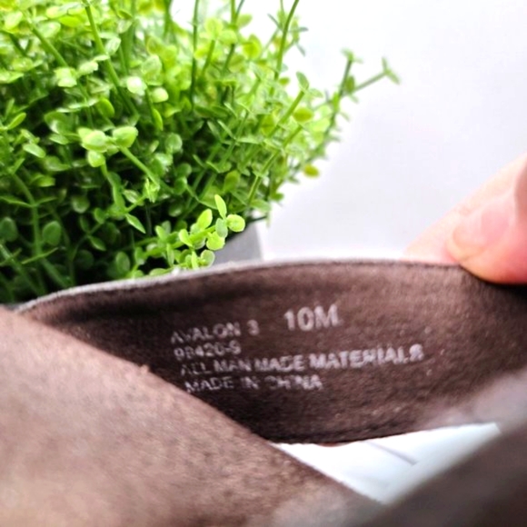 Dr Scholls brown wedge 3.5 heels - Avalone 3 - size 10 w/3 ring decor - Picture 6 of 8